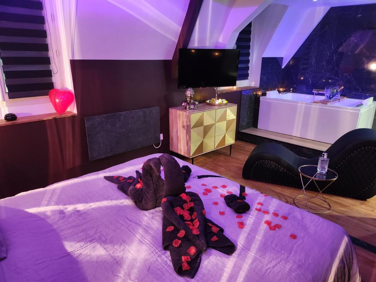Caen, Tu M'Aimes - Suite Romantique Exteriör bild